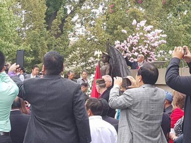 Gathering at City Council in Chico for community unveiling of General Vang Pao’s statue in 2015 taken by Ger Thao.