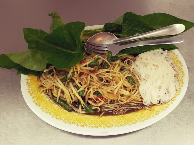 Green papaya salad “quab” is a staple dish in Cambodia, Laos, and Vietnam. Photo credit: Ger Thao, 2022.